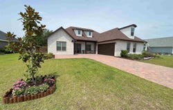 1485 E Shores Blvd, Gulf Breeze, FL 32563