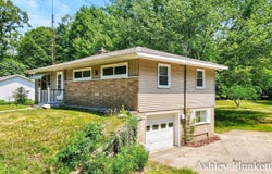 1460 N Peterson Road, Muskegon, MI 49445
