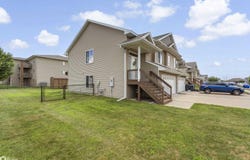201 Sierra Park Drive, Hills, IA 52235