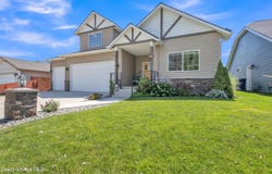 1300 E Triumph Ave, Post Falls, ID 83854