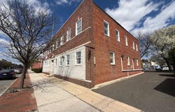 437 HIGH STREET, BURLINGTON, NJ 08016