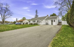 18 Brookfield Ter, Framingham, MA 01701