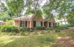102 Little John Ln, Starkville, MS 39759