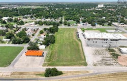 210 S RED RIVER EXPRESSWAY, Burkburnett, TX 76354