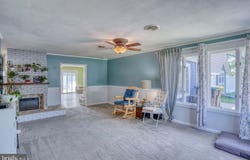 2 MEADOW LN, NEWARK, DE 19713