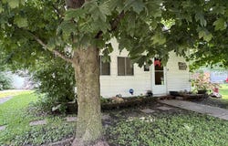 715 N 11Th Street, Centerville, IA 52544