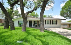 1701 Deer Trail, Kerrville, TX 78028
