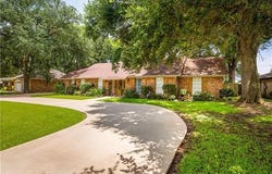 400 PARKWAY Drive, Natchitoches, LA 71457