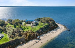 70 Crane Neck Road, Setauket, NY 11733