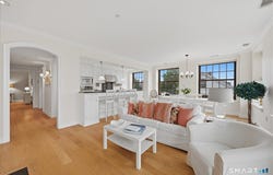 8 Stonington Commons, Stonington, CT 06378