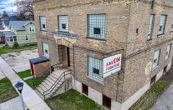 21 W ARNDT Street, FOND DU LAC, WI 54935-2326