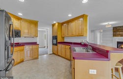 47 ROSEBERRY LANE, URBANNA, VA 23175