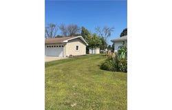 1805 10th Place NE, Austin, MN 55912
