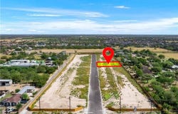 1210 S Michigan Street, Alton, TX 78573