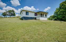 212 Circle, Castlewood, VA 24224