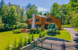 369 E Shore Road, Great Neck, NY 11023