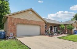 2266 Calgary Drive, Shiloh, IL 62221