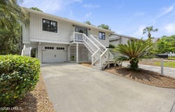 8 Bradley Beach Road, Hilton Head Island, SC 29928