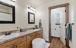 1009 Idaho unit: B, Belgrade, MT 59714