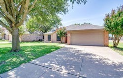 308 Comanche Walk, Joshua, TX 76058
