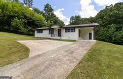 407 Blackberry, Lindale, GA 30147