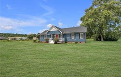 332 South End RD, Knotts Island, NC 27950