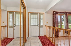 7170 S Countryside Dr, Franklin, WI 53132