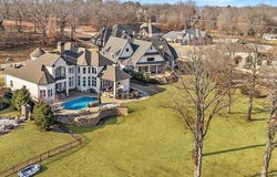 2064 Sloan Lake Dr., Jonesboro, AR 72404-6894