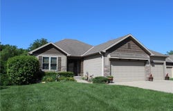 607 Tomahawk Court, Smithville, MO 64089