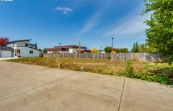 S 41st Pl, Springfield, OR 97478