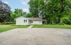 1738 W Marquette Woods Road, Stevensville, MI 49127