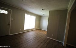 645 Cox Avenue, Holly Springs, MS 38635