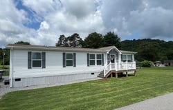 210 Lee Street, BLUEFIELD, VA 24605