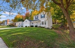2250 Chelsea Drive NE, Grand Rapids, MI 49505