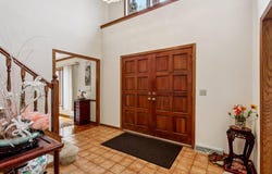 1168 W Manor Ln, River Hills, WI 53217