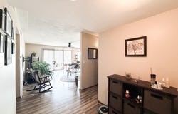 1660 E Thacker Street, Des Plaines, IL 60016