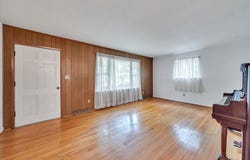 2747 Embassy Dr, Roanoke, VA 24019