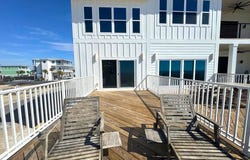 117 38th St, Mexico Beach, FL 32456