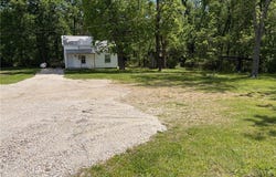 815 Hwy 42, Iberia, MO 65486