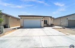 2708 Meadowbrook Dr, Imperial, CA 92251