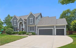16815 W 161st Terrace, Olathe, KS 66062