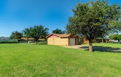 1023 NW 11th St, Tulia, TX 79088
