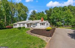 815 SENECA Road, GREAT FALLS, VA 22066