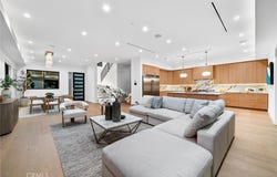 5945 Hesperia Avenue, Encino, CA 91316