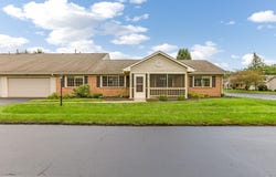 735 Windsor Lane, Heath, OH 43056