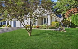 9 Amagansett Court, Ridge, NY 11961
