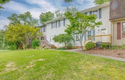 2205 Greenbriar Circle, Johnson City, TN 37601