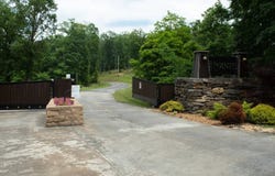 300 E Rockfish Rd, Hilham, TN 38568