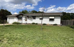 2902 S Saint Paul Ave, Wichita, KS 67217