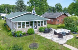 11869 N Forest Drive, Syracuse, IN 46567